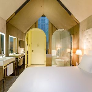 Gemütliches Zimmer mit Queensize-Bett